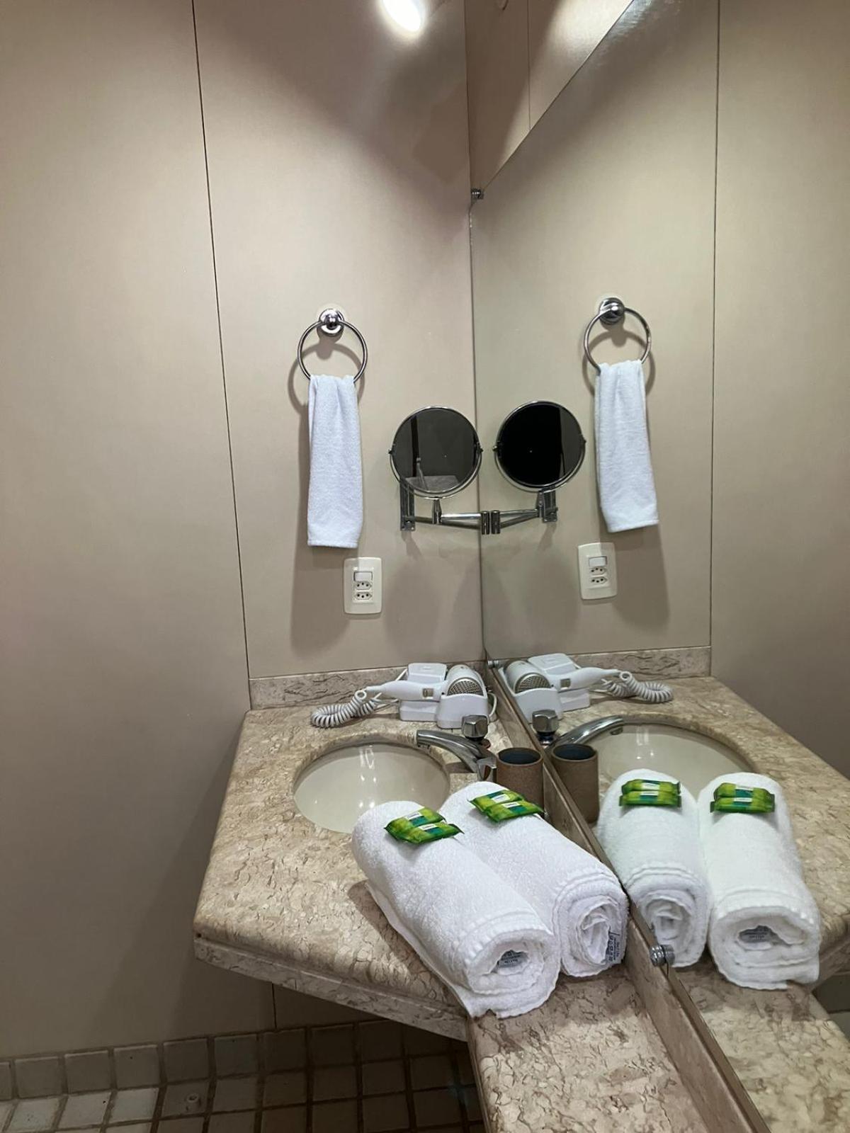 Apart Hotel Volpi 101 - Conforto & Comodidade ベロ・オリゾンテ エクステリア 写真